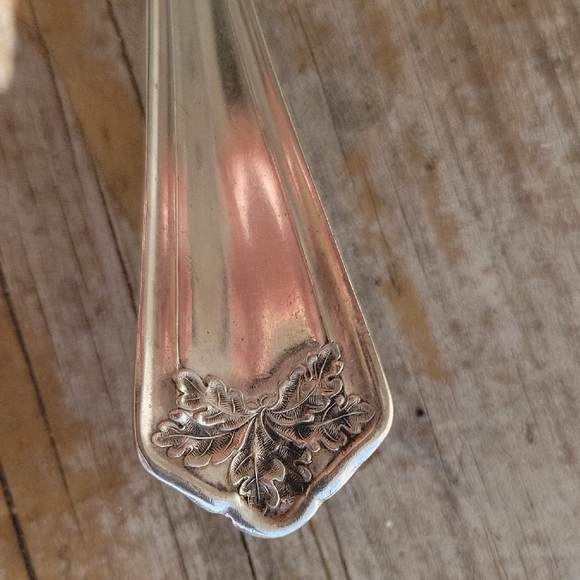Elegant Fair Oak Silver Plate Spoon 1913 Large Serving Spoon 9 Inch - Picture 6 of 11